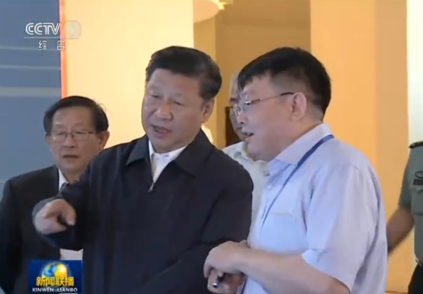 叶甜春总师向习主席先容集成电路装备与工艺专项在十二五时代取得的效果，，，，，重点先容了AG真人的CMP装备